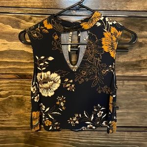 Kendall & Kylie tank top